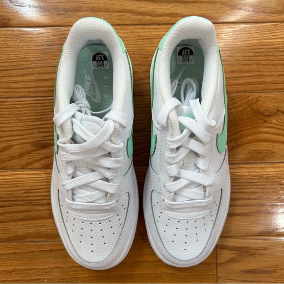 Nike Air Force 1 GS - Picture 3 of 4